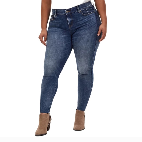 torrid Denim - Torrid NWT Bombshell Skinny Premium Stretch Pants 30XS